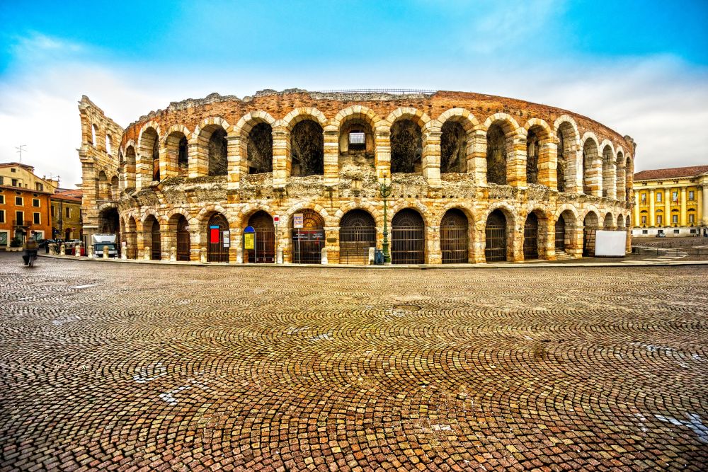 Na slici je prikazana Arena.