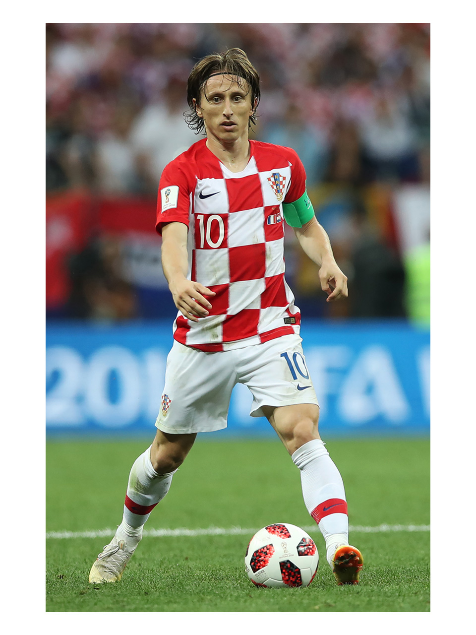 Nogometaš Luka Modrić tijekom nastupa za hrvatsku reprezentaciju.