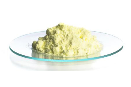 Uzorak sumpora – čvrsta tvar žute boje